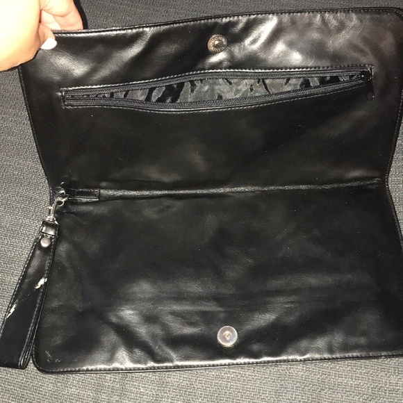 Rocker twin set—Black studded and cheetah clutches - Picture 5 of 8